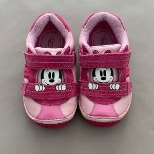 Stride Rite Minnie Mouse shoes, WIDE